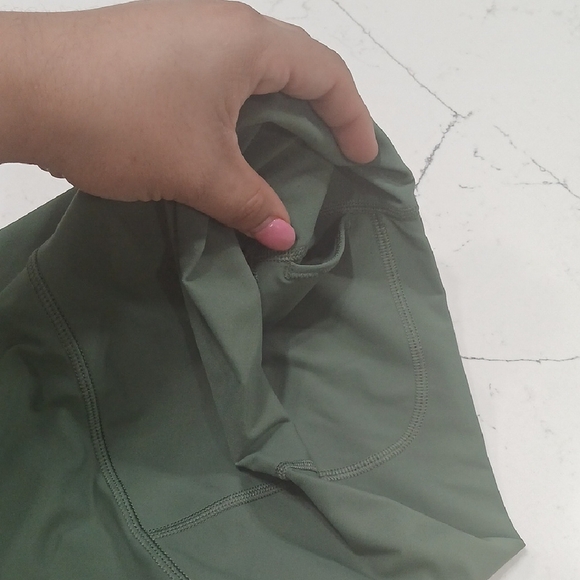 Green Activewear Set Gentle Used Sz Small - Picture 12 of 12